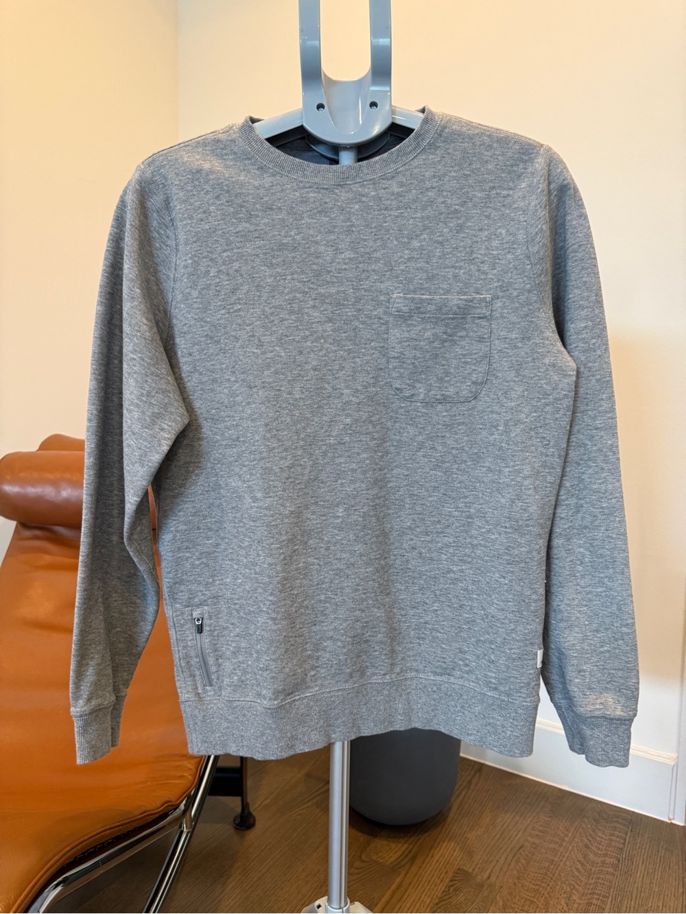 Men's Vuori Jeffreys Pullover Gray Crewneck